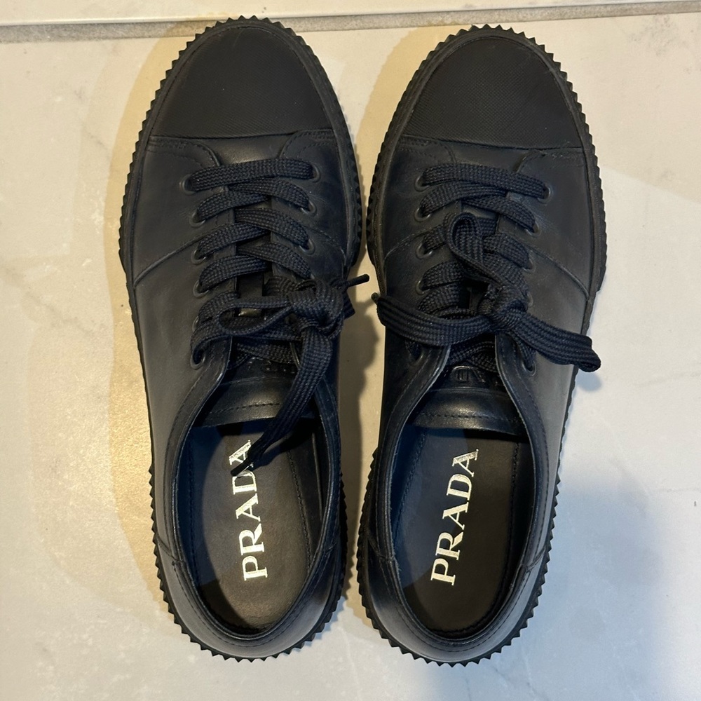 Men’s Prada Sneaker. Navy Blue. Size 5